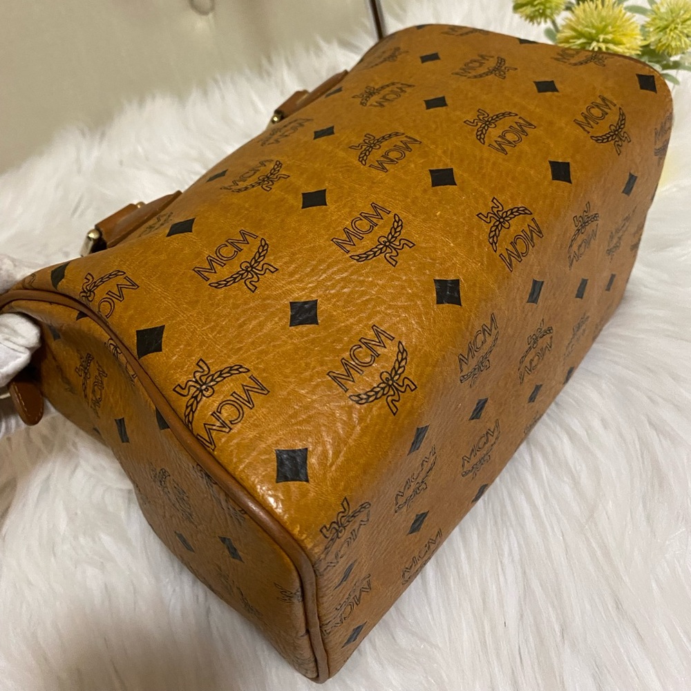 Authentic Mcm Congac Boston - Picture 12 of 15